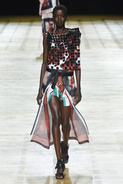 Look 44